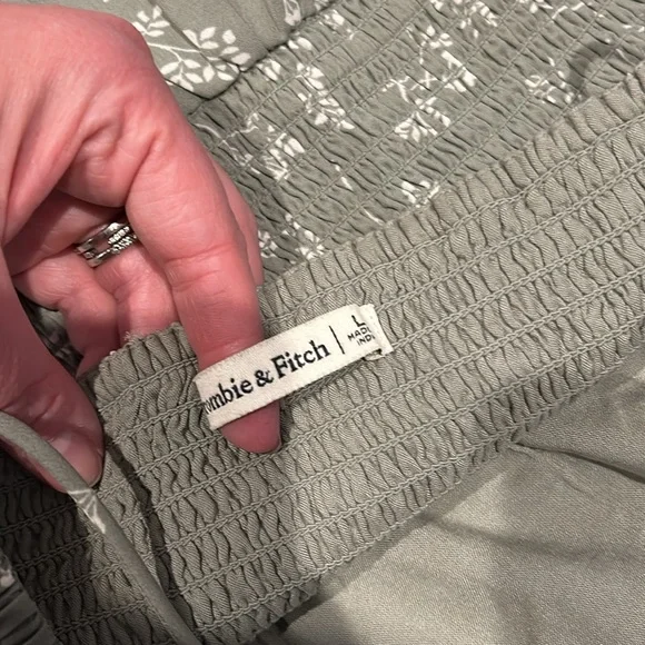 Abercrombie dress - Picture 6 of 6